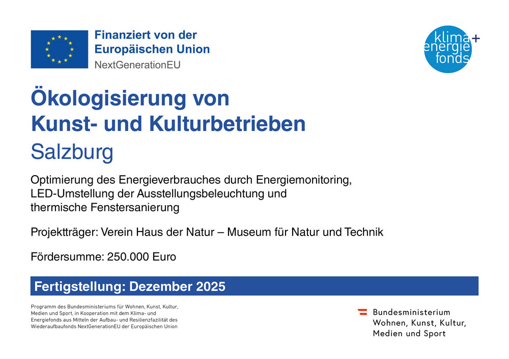 Hinweisschild zur Förderung des Projekts durch das BMKÖS und aus Mitteln aus der Aufbau- und Resilienzfazilität des Wiederaufbaufonds NextGenerationEU der Europäischen Union